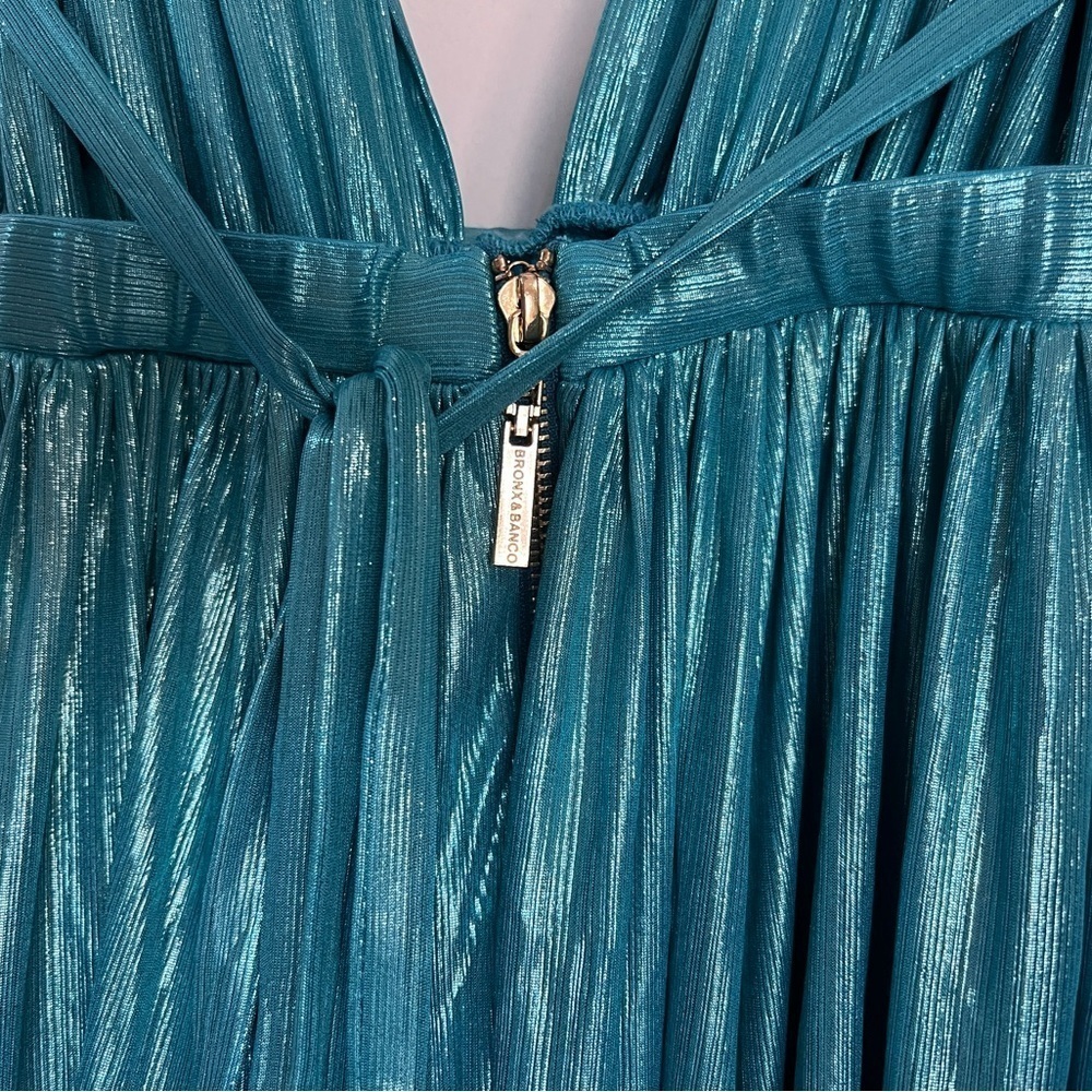 Bronx and Banco Romi Metallic Gown - Picture 8 of 11